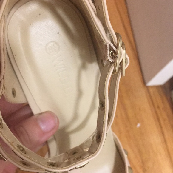 Black and Gold Stud High Heels - Picture 5 of 5